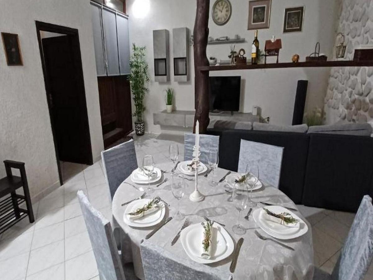 Apartments Katarina Віс Екстер'єр фото