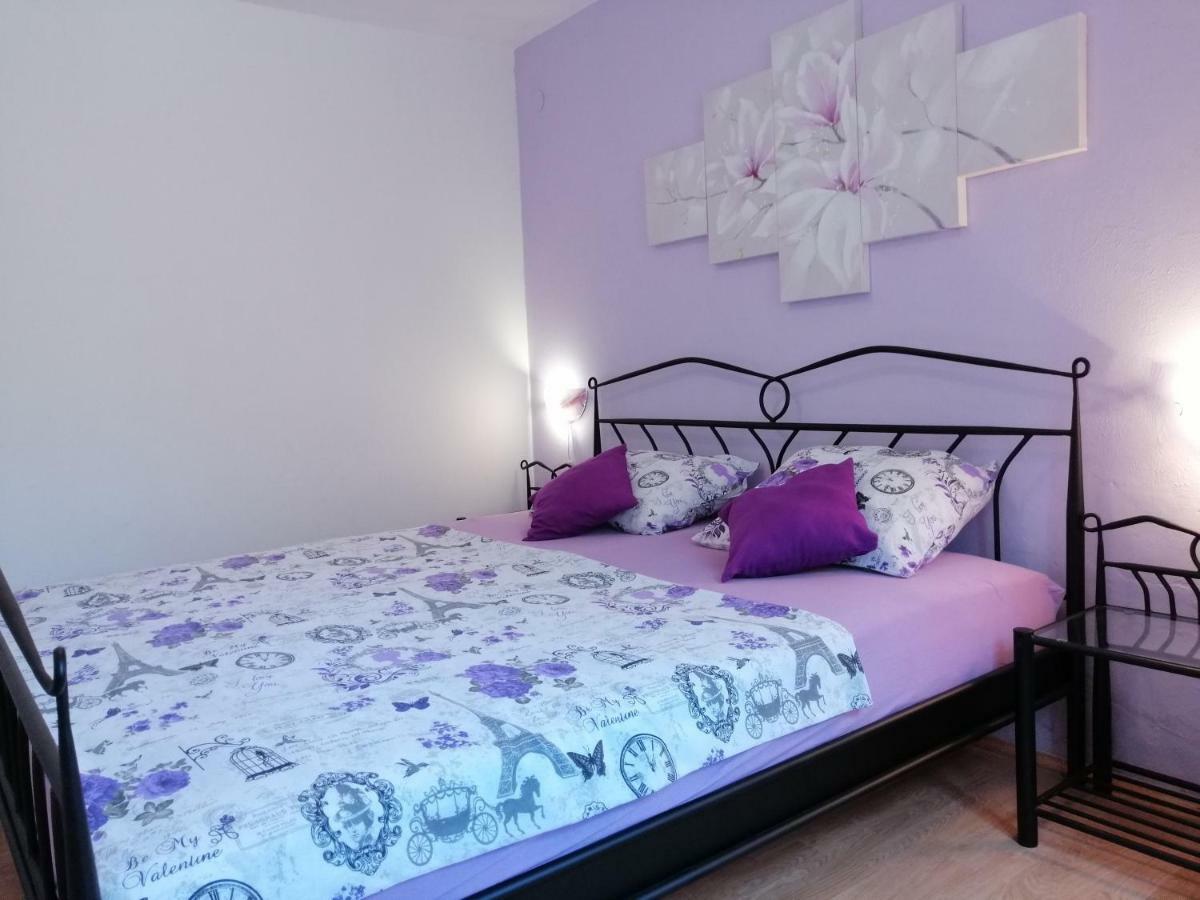 Apartments Katarina Віс Екстер'єр фото